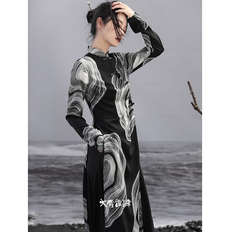 [Da Qinglong Shu Series] ★China-style dress★ Improved cheongsam dress, long sleeves, slits, print, long length, original, slimming