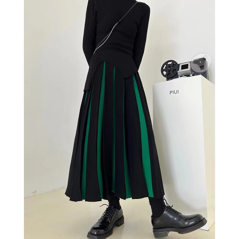 [Black and white series] ★Knit skirt★ 2color thick bottoms Color scheme Slimming Easy to match Black Green