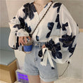 Load image into Gallery viewer, [Kinsho Series] ★Cute shirt★ Ribbon on cuffs Lantern sleeves V-neck Retro fashion
