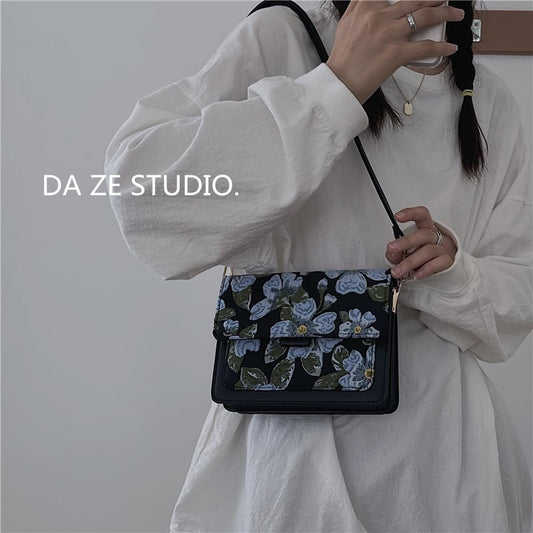 [DAZE &amp; ERPANG series] ★Bag★ Oil painting style floral pattern cute date commuting OL office easy to match black blue