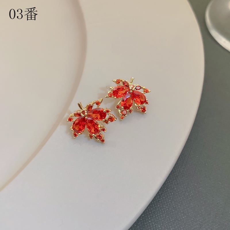 [Blue Series] ★Earrings★ 3 types of earrings, pair, women's accessories, maple, red, cute, leaf, improves temperament