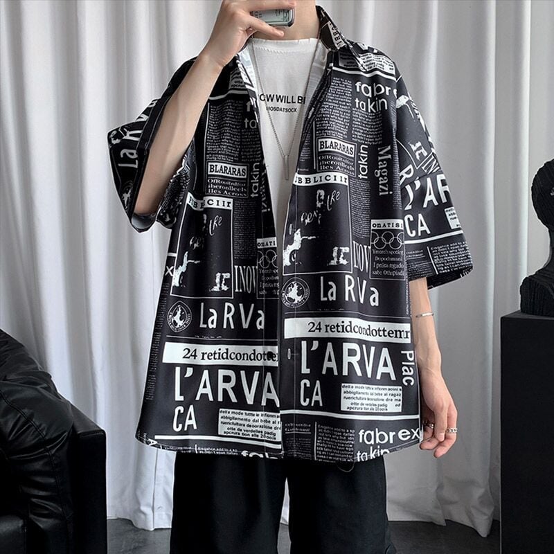 [QIONGXIANNU Series]★Shirt★ 2 colors, black or white, newspaper pattern tops, unisex, couple clothes, summer, Harajuku style, loose-fitting