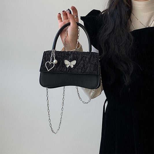 [NICE Self-Restraint Series] ★Bag★ Hat Butterfly Shoulder Bag Black Easy to match for dates, commuting