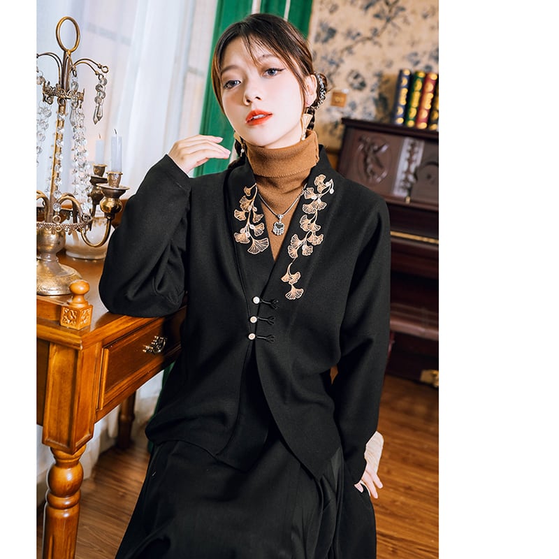 [Kokaisha --- Leaf Series] ★Chinese style tops★ Embroidery Hanfu tops V-neck retro black black