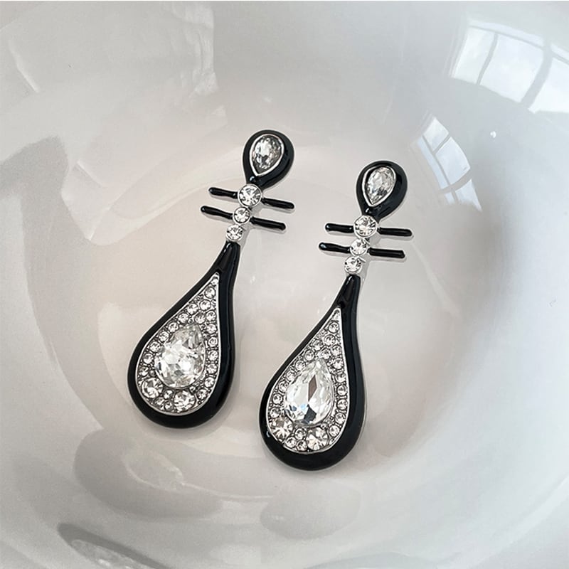 [Shikakai Series] ★Chinese style earrings★ Earrings Pair Accessory Biwa Musical Instrument Unique Black Black Improves your temperament