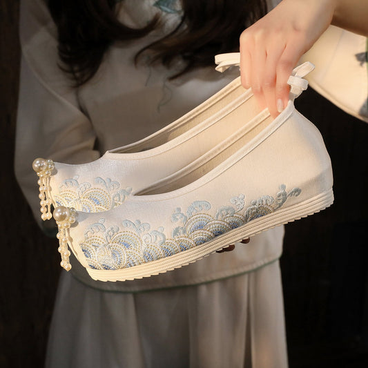 [YOUYIJIA series] ★Embroidered shoes★ Heel 3.5cm Size 34-40 Shoes Chinese style shoes White Blue Cute Hanfu shoes